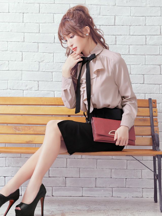 イメージ画像4 キャバドレス ミニ Tika ティカ ゆんころ着用 フリル ブラウス リボン ウエスト ベルト タイトスカート セットアップドレス ベージュ×ブラック SサイズMサイズ キャバ ドレス ナイトドレス ひざ丈 キャバ嬢 キャバクラ 通販