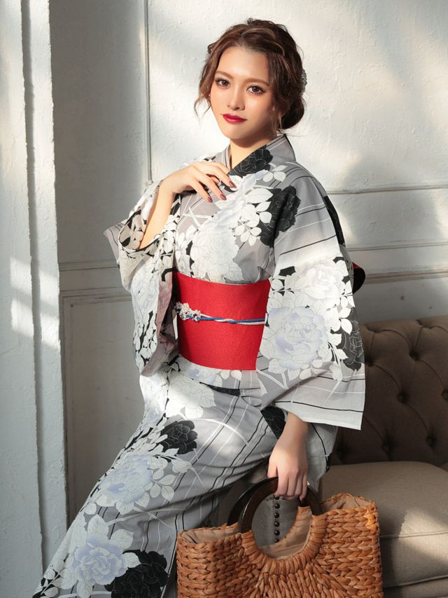 イメージ画像3 浴衣 セット レディース Tika ティカ 岩本紗也加 うさたにパイセン 着用 レトログレーに薔薇モノクロ ゆかた3点セット 浴衣+平帯or造り帯+下駄 浴衣 可愛い かわいい レトロ モダン 大人 女性 女 安い 通販