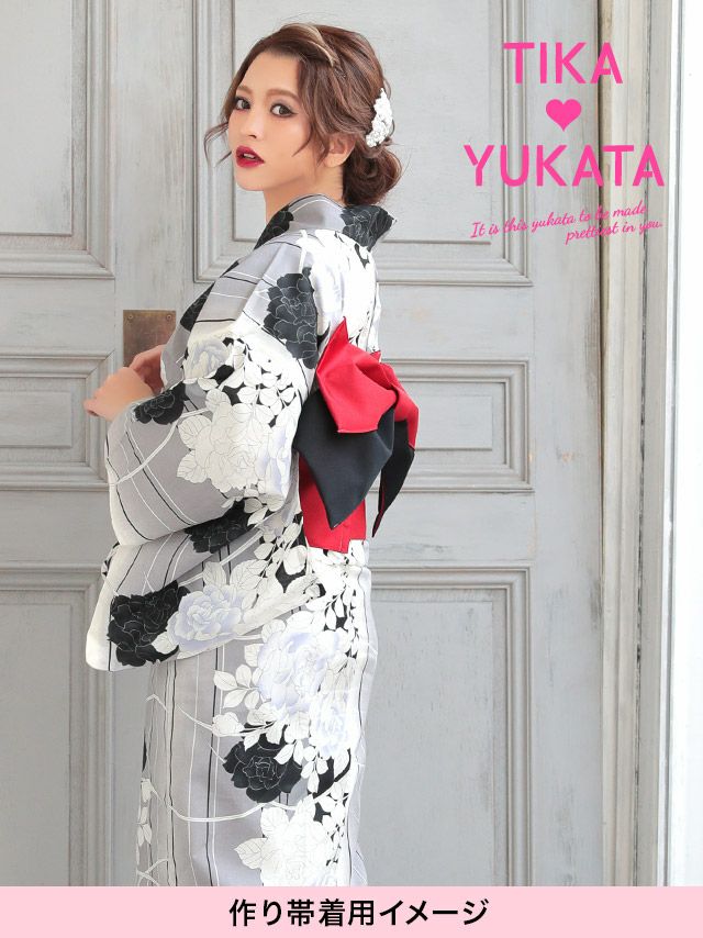 イメージ画像9 浴衣 セット レディース Tika ティカ 岩本紗也加 うさたにパイセン 着用 レトログレーに薔薇モノクロ ゆかた3点セット 浴衣+平帯or造り帯+下駄 浴衣 可愛い かわいい レトロ モダン 大人 女性 女 安い 通販