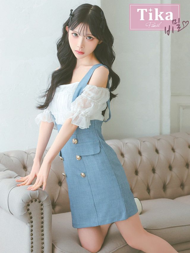 メイン画像 キャバドレス 韓国 [Tika/ティカ]久保七瀬着用 オフショル ギャザー サロペット風 タイト ミニドレス ホワイト×ブルー S?Lサイズ 韓国ドレス キャバ ドレス タイトドレス 大きいサイズ ミニ 膝丈 キャバワンピ 私服 シンプル ワンピース 白 青 通販