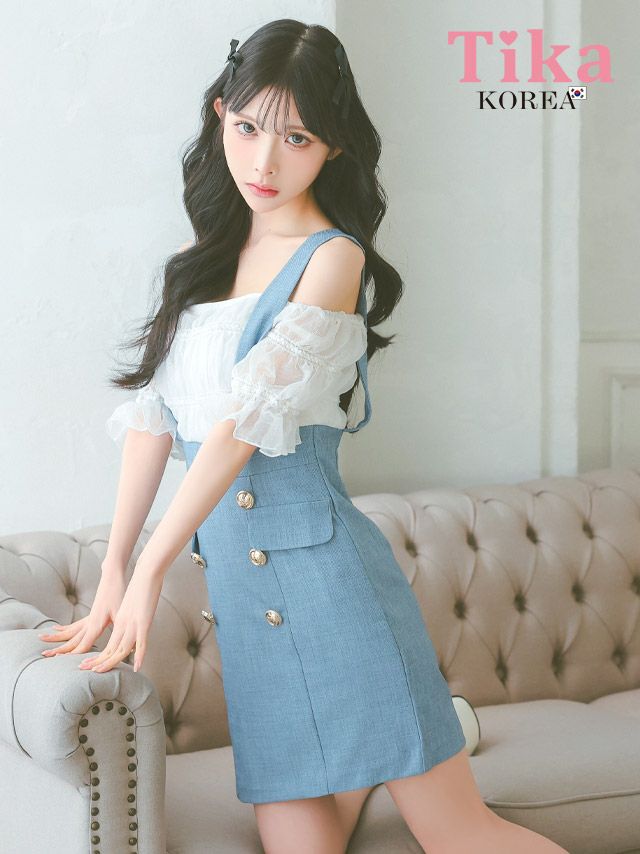 メイン画像 キャバドレス 韓国 [Tika/ティカ]久保七瀬着用 オフショル ギャザー サロペット風 タイト ミニドレス ホワイト×ブルー S?Lサイズ 韓国ドレス キャバ ドレス タイトドレス 大きいサイズ ミニ 膝丈 キャバワンピ 私服 シンプル ワンピース 白 青 通販