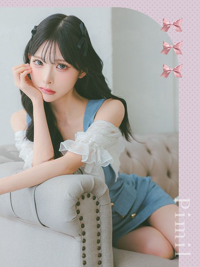 イメージ画像1 キャバドレス 韓国 [Tika/ティカ]久保七瀬着用 オフショル ギャザー サロペット風 タイト ミニドレス ホワイト×ブルー S?Lサイズ 韓国ドレス キャバ ドレス タイトドレス 大きいサイズ ミニ 膝丈 キャバワンピ 私服 シンプル ワンピース 白 青 通販