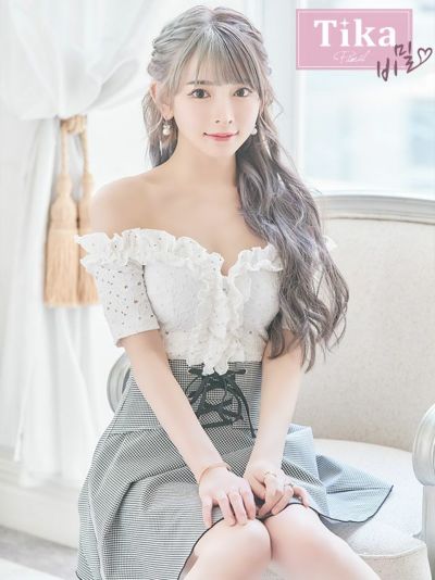 [韓国ドレス] オフショルダー胸元フリルハイ...