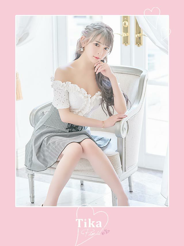 イメージ画像1 韓国ドレス 韓国 オフショル オフショルダー レース フリル ウエスト編み上げ レースアップ フレア　ミニドレス ミニ ドレス 膝丈 キャバドレス キャバ キャバクラ クラブ ラウンジ スナック ワンピース ワンピ ミニワンピ 大きいサイズ チェック柄 モノトーン 大人 激安