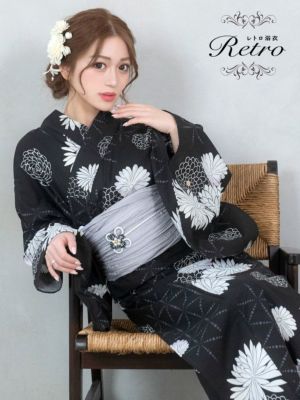 [SALE] [浴衣] レトロ 黒地にモノトーン菊 3点セット (ゆかた・兵児帯・下駄)