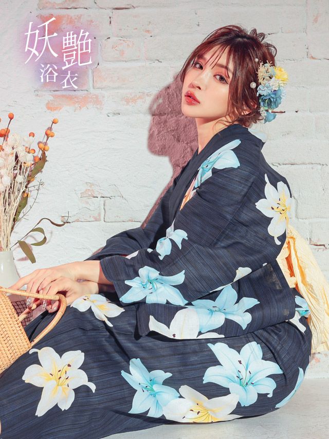 浴衣 レディース セット 兵児帯 下駄 古典 ゆり レトロ Tika ティカ 紺地×2色百合の片身変わり ゆかた3点セット