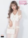 キャバドレス 韓国 ミディアム丈 大きいサイズ ワンピース Tika ティカ ガーリーリボンブローチ付きVネック五部袖ありパイピングデザインフロントスリット膝丈ドレス