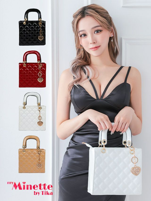 ハートチャム付きエナメルミニハンドバッグ