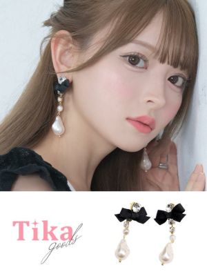 変形パールビジューリボンピアス