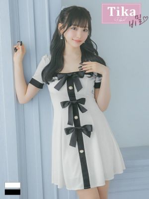 [SALE] [韓国ドレス] 半袖スクエアネックパイピングサテンリボンモノトーンフレアミニドレス (Sサイズ～Lサイズ) (重川茉弥/キャバドレス着用) [TikaPimil]