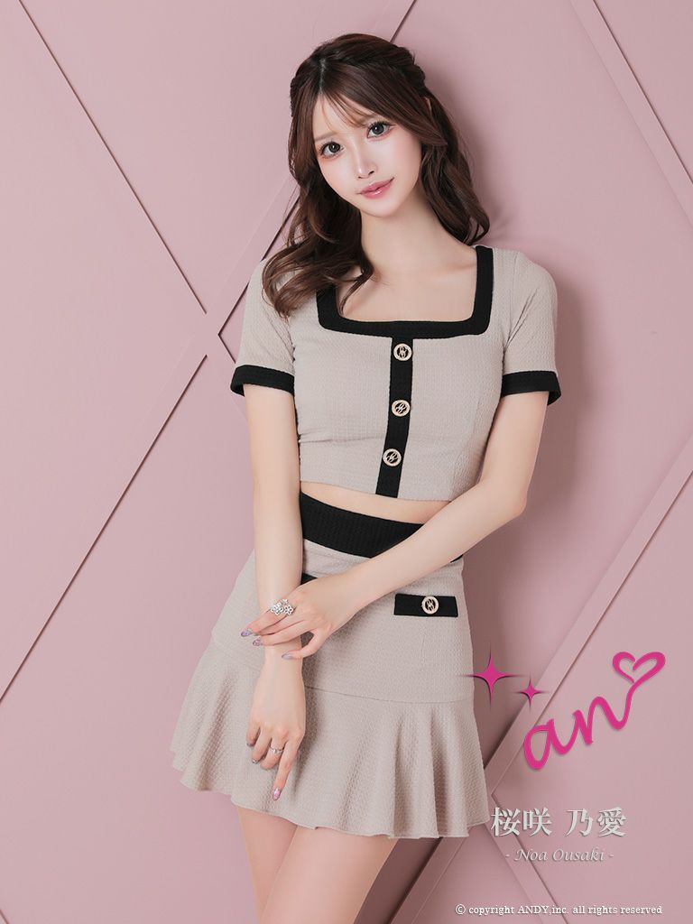 キャバドレス an アン　高級半袖セットアップゴールドボタンスクエアネックバイカラーフレアミニドレス