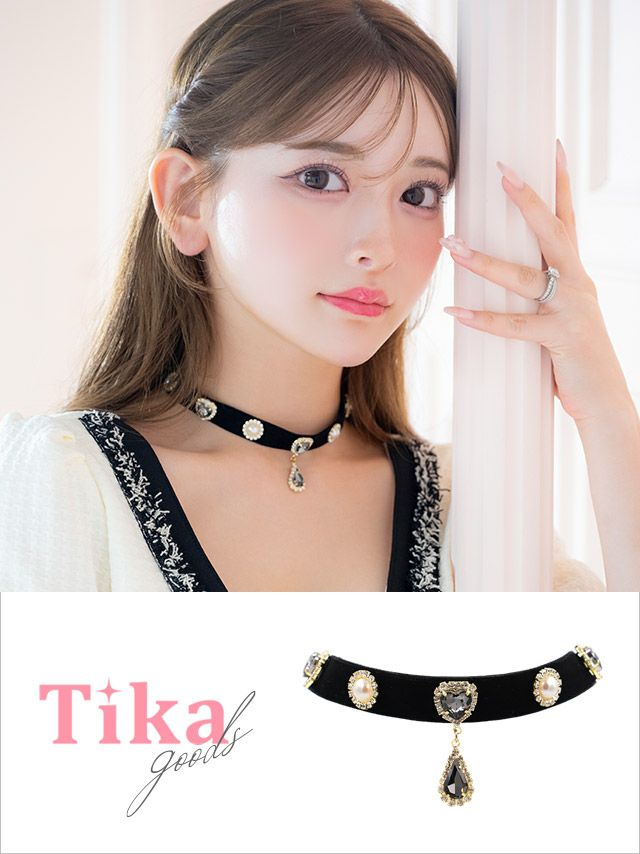 キラキラビジュー付き　チョーカー