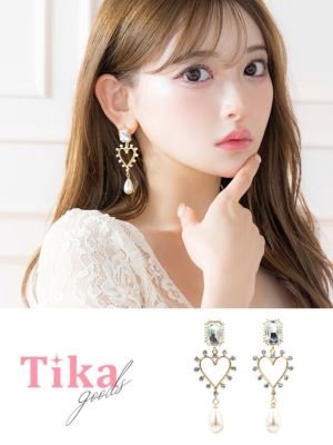 キラキラビジューハートモチーフピアス