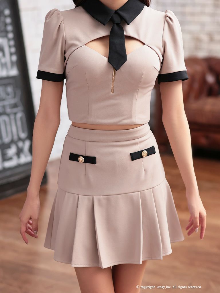 キャバドレス Andy アンディ 高級 半袖襟デザインゴールドボタンバストカットセットアップタイトミニドレス