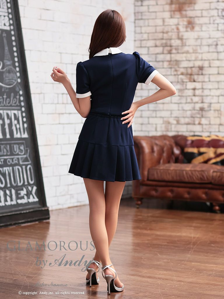 高級 半袖襟デザインゴールドボタンバストカットセットアップタイトミニドレス