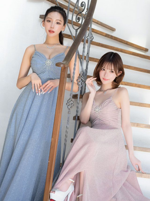ハートカットギャザービジューキャミソールラメ入りAラインロングドレス (Sサイズ～XXXLサイズ) (せいせい/キャバドレス着用)
