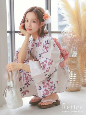 [浴衣]ベージュ地 × 淡いピンク 桜 ゆか...