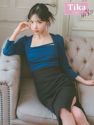 [韓国ドレス] 袖あり スクエアネック コード バイカラー サイドスリット 八部袖 ストレッチ ギャザー スリット 膝丈ドレス (Sサイズ～Lサイズ) (緩苺/キャバドレス着用) [TikaPimil]