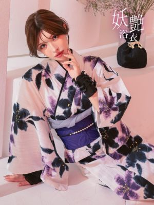 [浴衣] 妖艶 白地 水彩 ２色百合 ゆかた3点セット (浴衣+平帯+下駄)