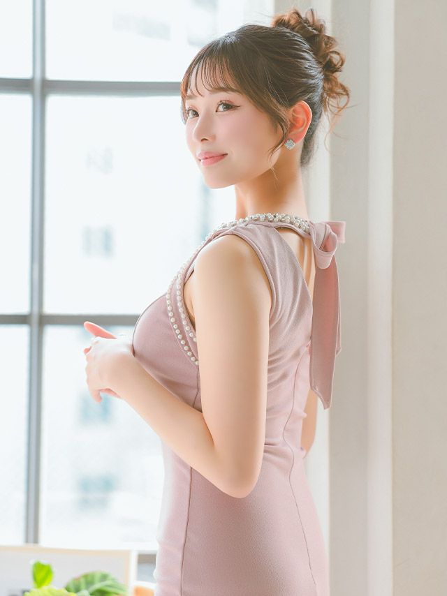 ノースリーブ パール バストカット ジップ 谷間魅せ タイトミニドレス (Sサイズ～Lサイズ) (上ノ堀結愛/キャバドレス着用)
