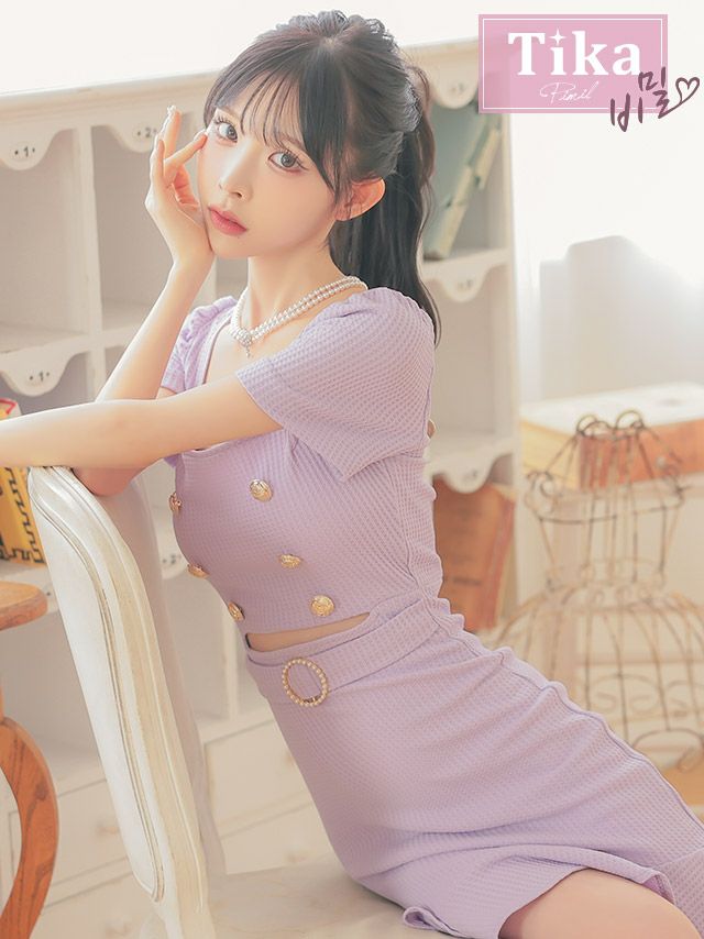 キャバドレス 韓国ドレス スクエアネック 半袖 ゴールドボタン ウエストベルト ウエストカット 裾プリーツ フレアミニドレス