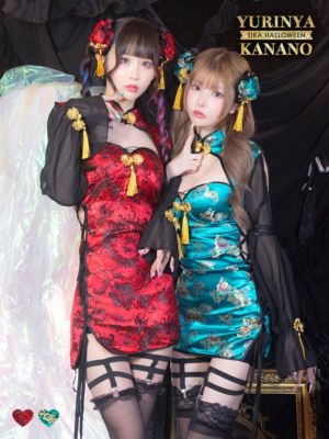 [ハロウィン] チャイナ コスプレ 谷間カット 袖あり サイドレースアップ ツイン セクシー 5点セット (ジャケット/ワンピース/お団子カバー/ガーター/透明ストラップ) ゆりにゃ×戦慄かなのTikaコラボ