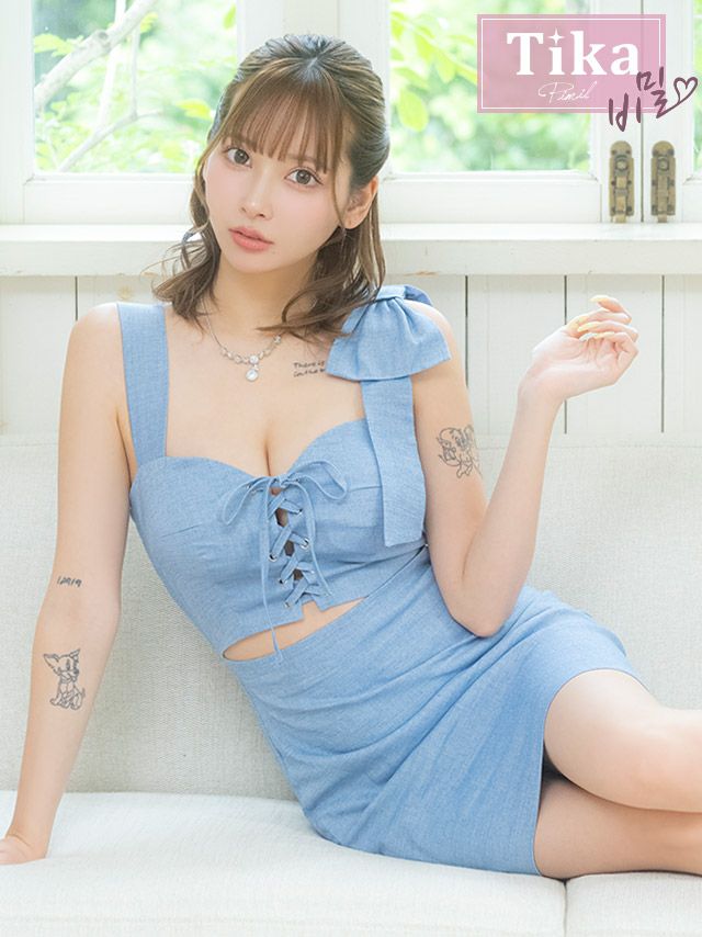 [韓国ドレス] タイトミニドレス 谷間 シンプル ノースリーブ 背中魅せ ウエストカット ブラジャーのまま (PyunA.着用) [TikaPimil]